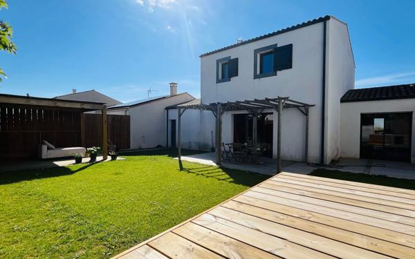 Maison à vendre    5 pièces • 11 m2 Angoulins