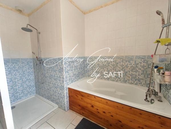 ? Saint-Cyr – Maison familiale avec piscine sur plus de 1200 m² de terrain
