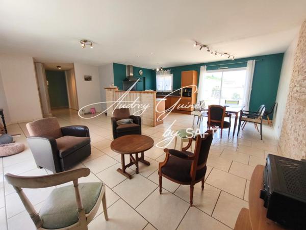 ? Saint-Cyr – Maison familiale avec piscine sur plus de 1200 m² de terrain