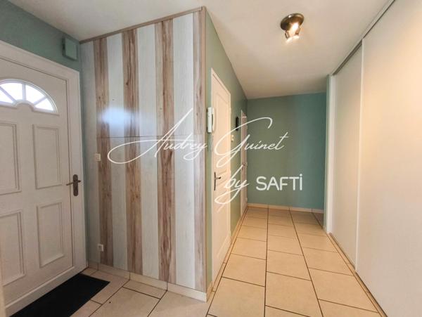 ? Saint-Cyr – Maison familiale avec piscine sur plus de 1200 m² de terrain