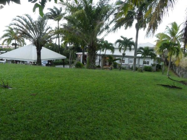 Superbe propriété VUE MER P6 de 282 m² avec piscine, terrain de 2174 m²