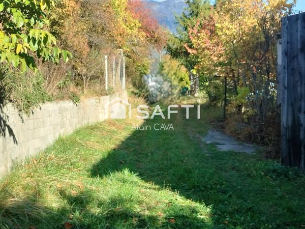 Terrain de 2157 m² vue dégagée sur la commune de SELONNET,