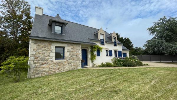 ERDEVEN - Maison familiale à quelques pas du bourg