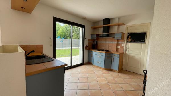 ERDEVEN - Maison familiale à quelques pas du bourg