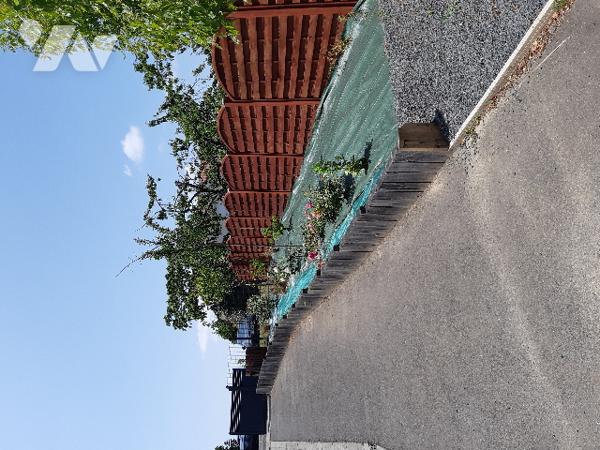 DIVATTE SUR LOIRE, centre bourg de La Chapelle Basse Mer, maison 3 chambres.