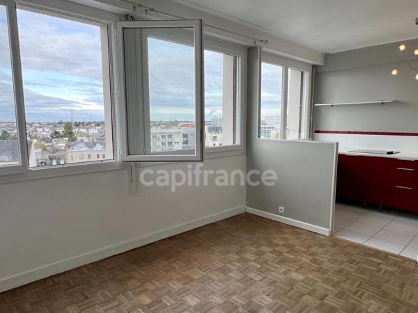 Appartement à vendre T2 ORLEANS proche gare, 42 m2, une chambre.