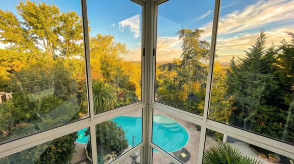 Maison d’architecte avec piscine, jacuzzi et jardin paysager, dans un quartier recherché de l’est de TOULOUSE (31500)