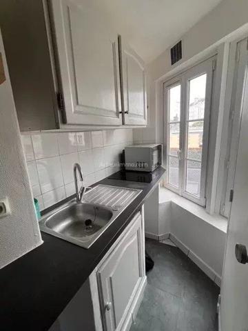 Vente                                                      Appartement
                        
                     1 pièces                      25 m2                     à Rennes