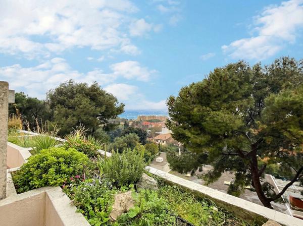 Rare à la vente magnifique T4 avec 130 m2 d'extérieur à ciel ouvert