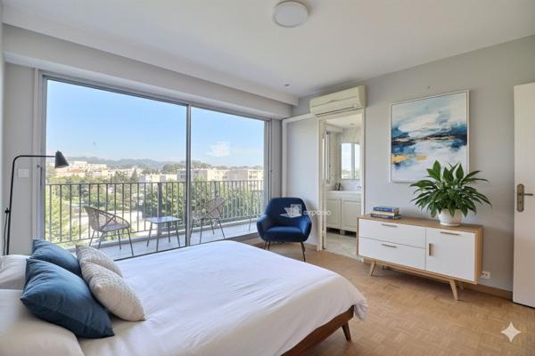 Rare à la vente magnifique T4 avec 130 m2 d'extérieur à ciel ouvert