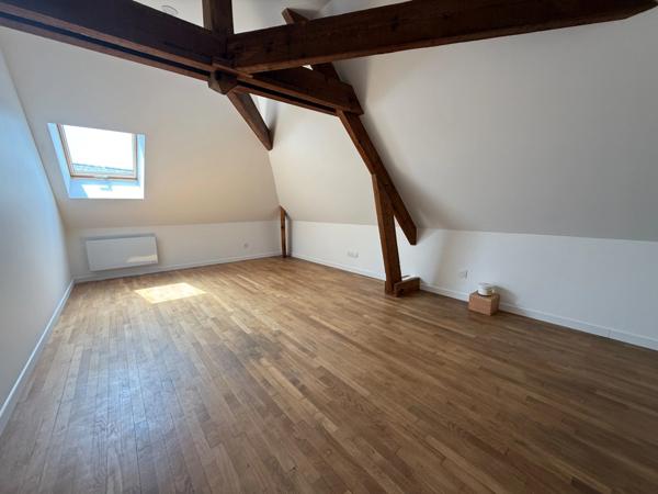 Maison à louer 5 pièces LES ROSIERS SUR LOIRE (49)