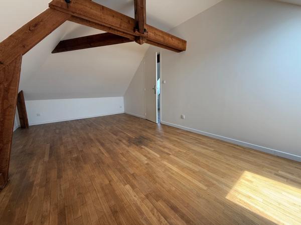 Maison à louer 5 pièces LES ROSIERS SUR LOIRE (49)