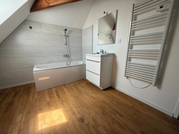 Maison à louer 5 pièces LES ROSIERS SUR LOIRE (49)