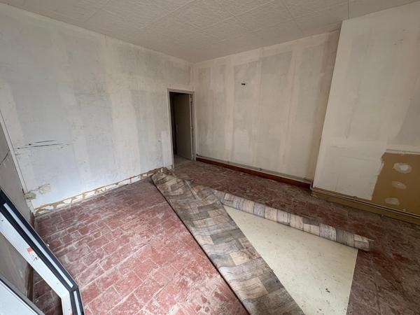 Ensemble immobilier 200m2 sur terrain constructible 2500m2