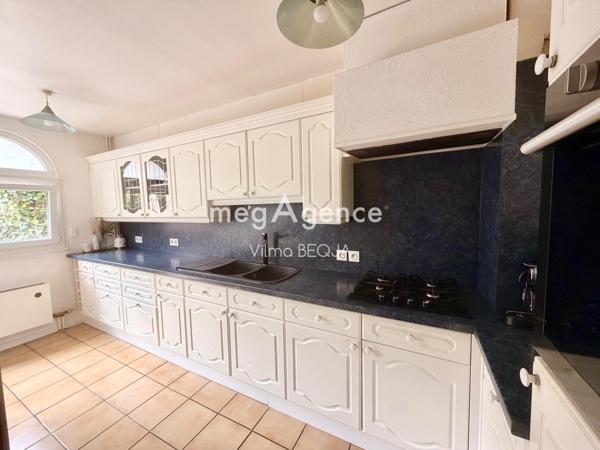 Maison à PARON, 89100 - 7 pièces 121m²