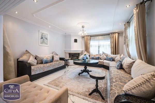Maison à vendre 5 pièces 218.9m² Gilly-sur-Isère (73200)