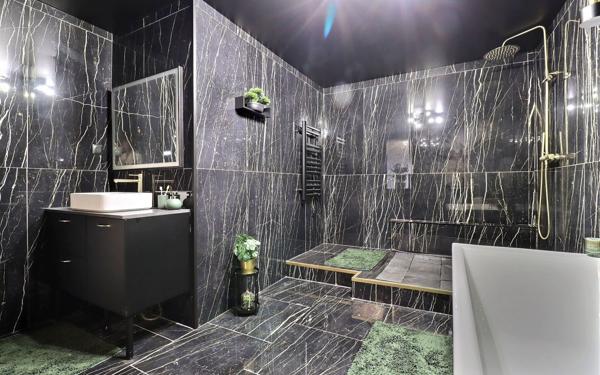 Appartement à vendre    2 pièces • 210 m2 Ham-sous-Varsberg