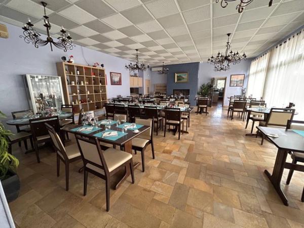 FLEURANCE (32) - Hotel-Restaurant murs et fonds avec logement de fonction