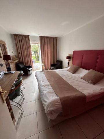 FLEURANCE (32) - Hotel-Restaurant murs et fonds avec logement de fonction