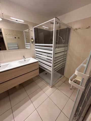 FLEURANCE (32) - Hotel-Restaurant murs et fonds avec logement de fonction
