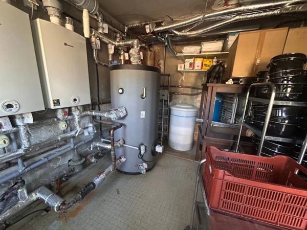 FLEURANCE (32) - Hotel-Restaurant murs et fonds avec logement de fonction