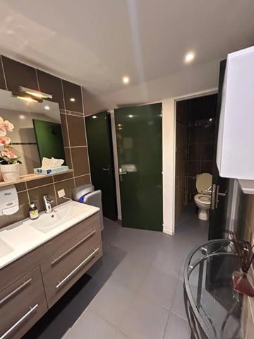FLEURANCE (32) - Hotel-Restaurant murs et fonds avec logement de fonction