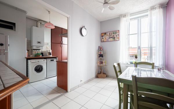 Appartement à vendre    2 pièces • 63 m2 Lyon 7