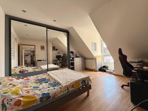 Appartement - 5 pièces - 102 m²