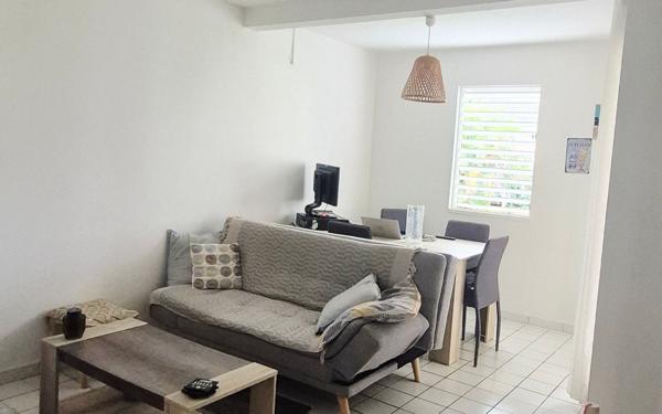 Appartement à louer    4 pièces •  Sainte-Rose