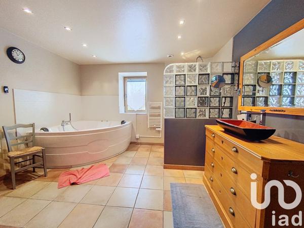 Maison 6 pièces de 274 m² à Cherrueix (35120)