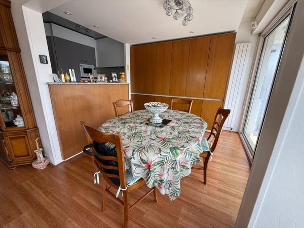 Appartement avec parkings et vue imprenable