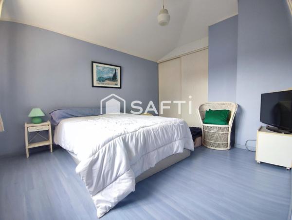 Maison 3 chambres, 1 bureau, 2 salle d'eau, 2 WC, belle parcelle, terrain piscinable
