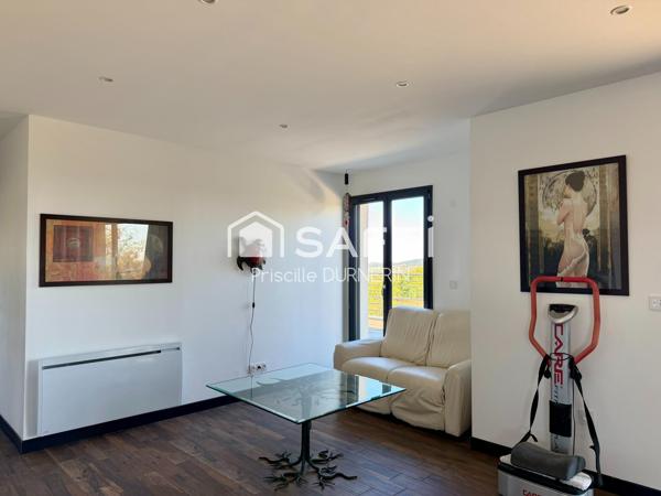 Maison de plain-pied - Vue - Terrain - Garage