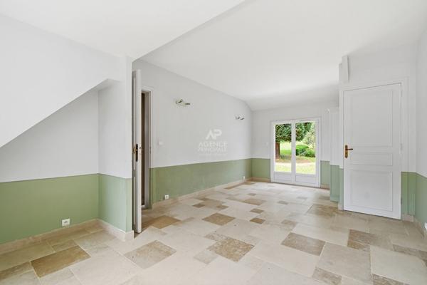 Maison Mareil Marly 9 pièce(s) 915 000 € **  - Référence  18481