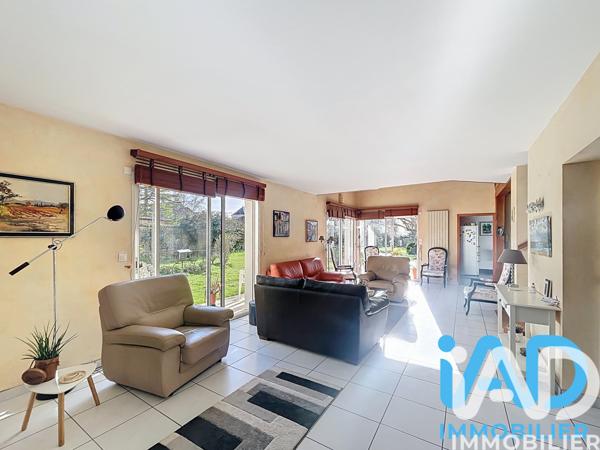 Maison à vendre 7 pièces 224 m² Coulonges-sur-l'Autize