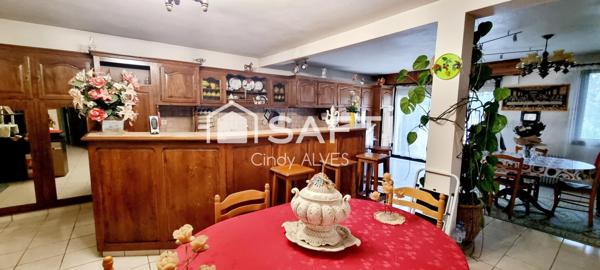 Belle propriété avec un vaste terrain arboré