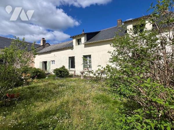 A VENDRE - SAINT ANDRE DES EAUX - LE BAS MARLAND - MAISON FACADE EN PIERRES A RESTAURER AVEC GR...