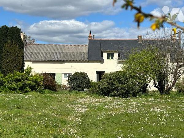 A VENDRE - SAINT ANDRE DES EAUX - LE BAS MARLAND - MAISON FACADE EN PIERRES A RESTAURER AVEC GR...