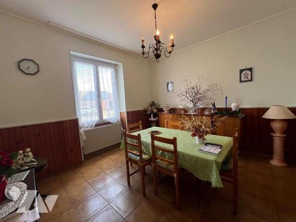 A VENDRE - SAINT ANDRE DES EAUX - LE BAS MARLAND - MAISON FACADE EN PIERRES A RESTAURER AVEC GR...