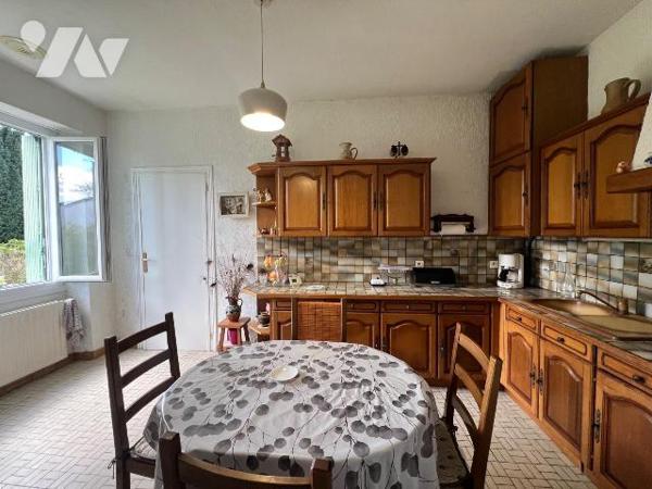 A VENDRE - SAINT ANDRE DES EAUX - LE BAS MARLAND - MAISON FACADE EN PIERRES A RESTAURER AVEC GR...