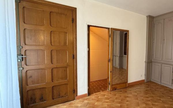 Appartement à vendre    1 pièce • 25 m2 Mende