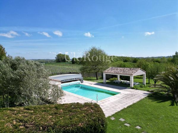 A proximité d'Eymet - Propriété de charme avec maison d'amis, grand garage, piscine et vue panoramique