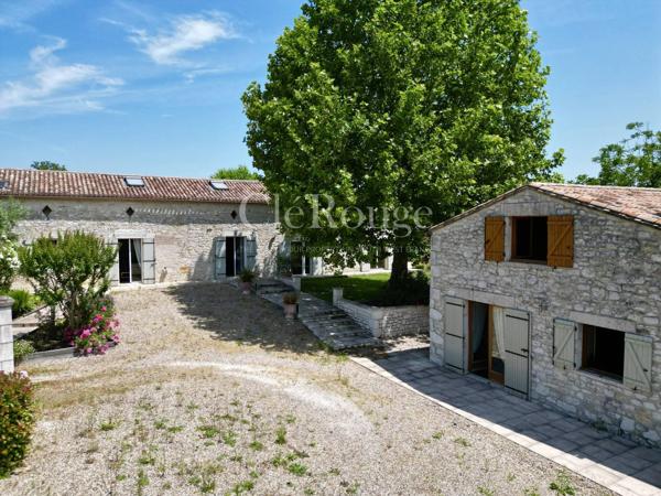 A proximité d'Eymet - Propriété de charme avec maison d'amis, grand garage, piscine et vue panoramique