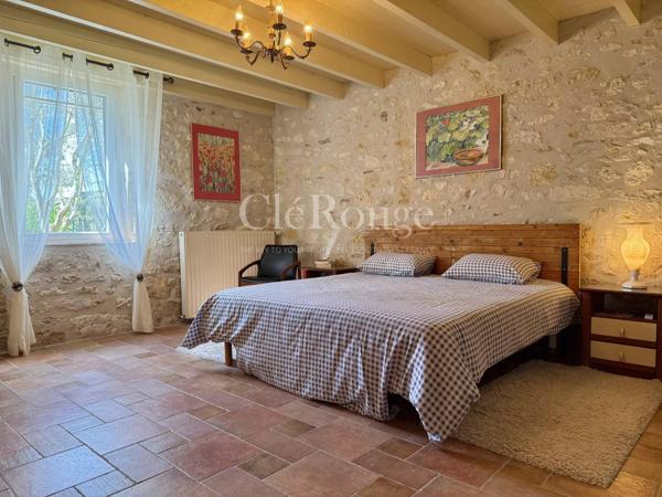 A proximité d'Eymet - Propriété de charme avec maison d'amis, grand garage, piscine et vue panoramique