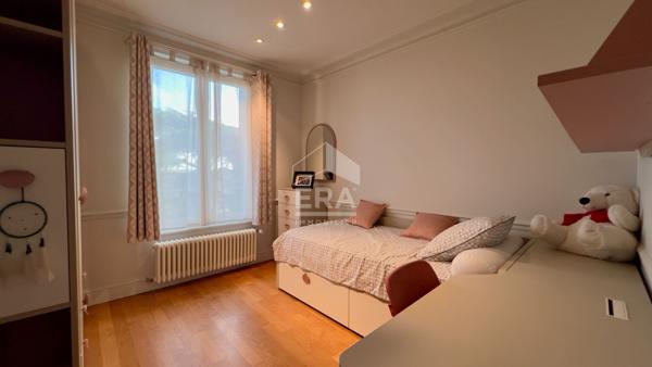 MAISON D'EXCEPTION DE 1890 À ATHIS-MONS, 167 M² HABITABLES SUR PARC ARBORÉ