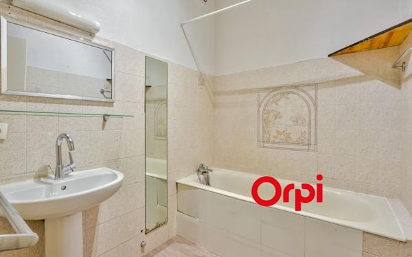 Appartement à vendre    3 pièces • 71 m2 Oullins