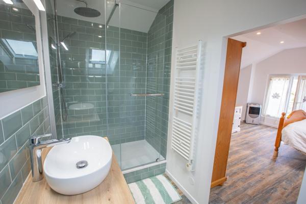 SUPERBE MAISON FAMILIALE - 2 SUITES -VERANDA- ESPACE EXTERIEUR DETENTE