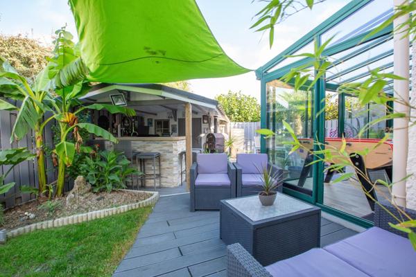 SUPERBE MAISON FAMILIALE - 2 SUITES -VERANDA- ESPACE EXTERIEUR DETENTE