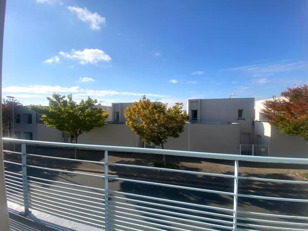 APPARTEMENT 1 CHAMBRE AVEC BALCON ET PLACE DE STATIONNEMENT A SEULEMENT 5 MIN DU CENTRE DE LA ROCHELLE !!