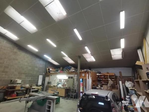 AVOINE - Zone industrielle et commerciale
Local industriel ou commercial de plus de 160 m², sa...